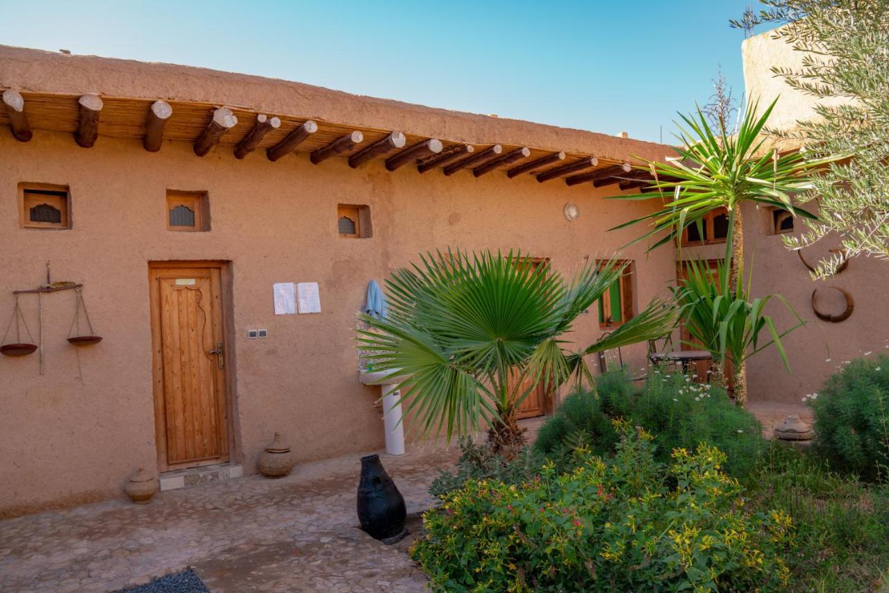 Maison l'étoile du désert Aït Boukha Esterno foto