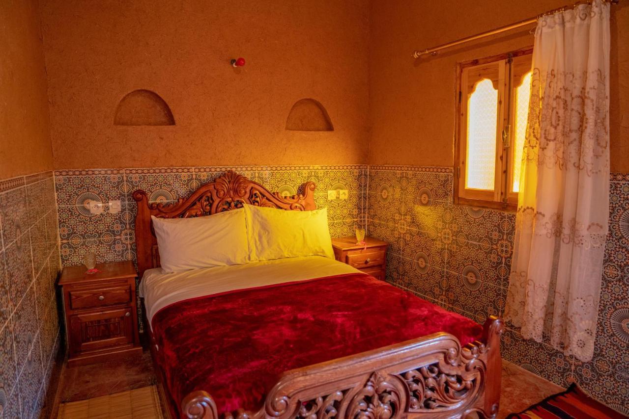 Maison l'étoile du désert Aït Boukha Esterno foto